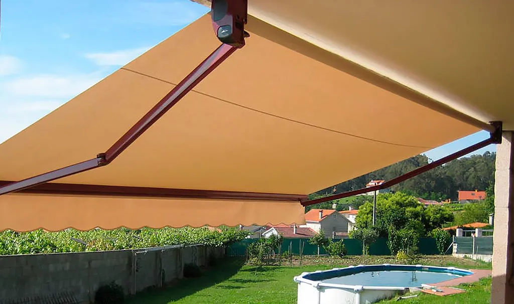 Toldo de brazos extensibles